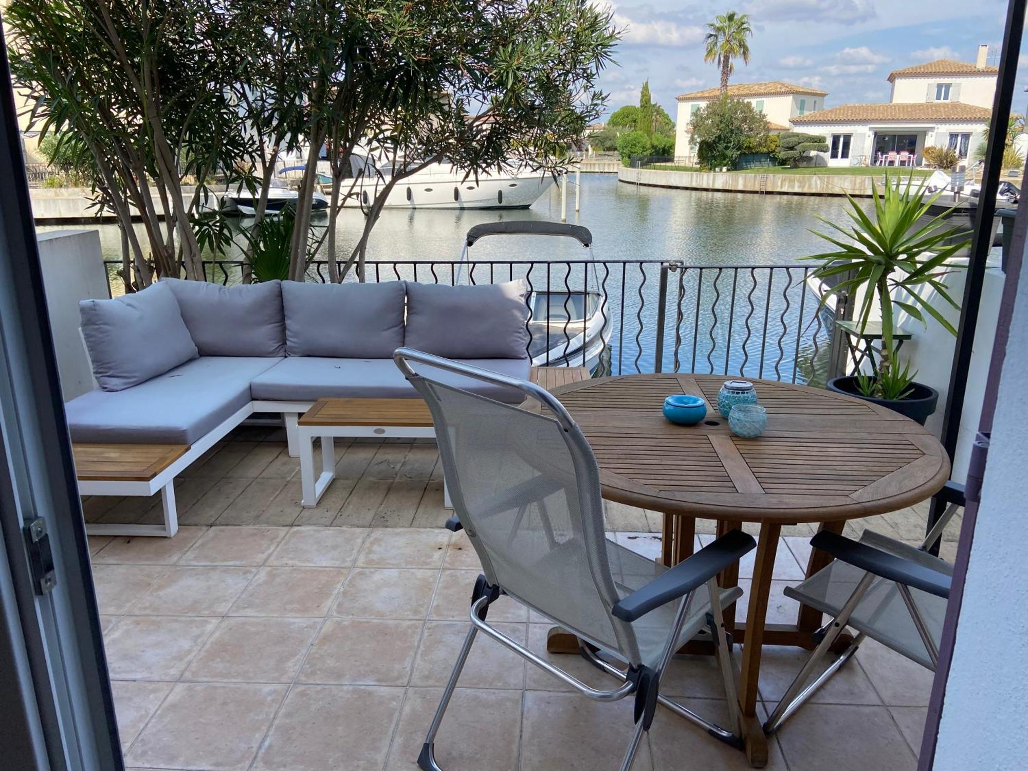Marina 26 Villa Aigues-Mortes Exterior photo